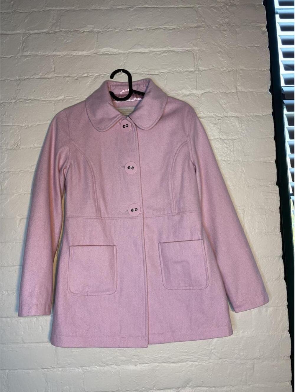 Vintage and classic Arizona jeans brand pink blazer